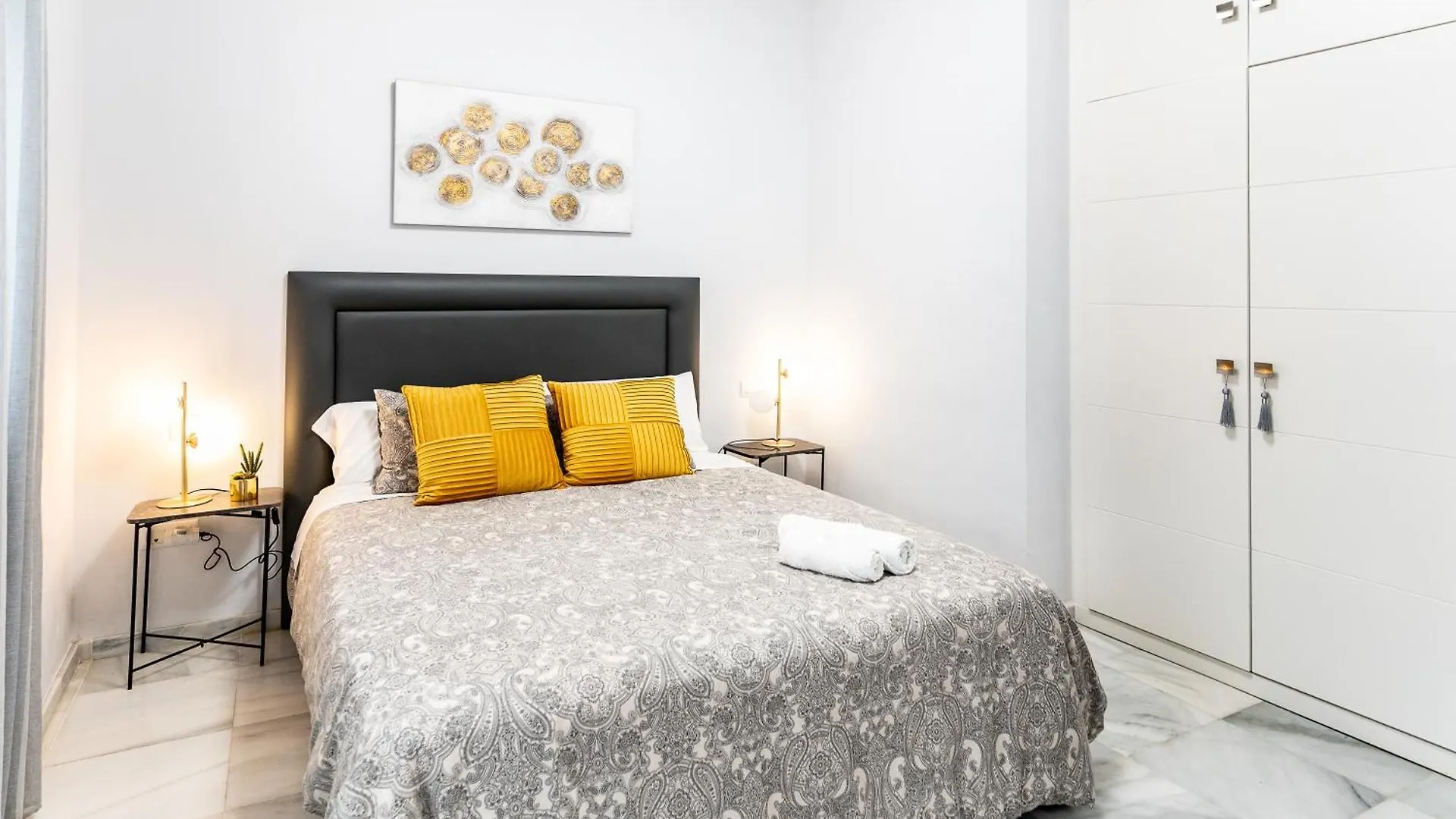 Apartamento Triana Deluxe Con Patio Privado 塞维利亚 公寓